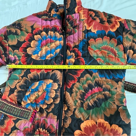 NWOT Farm Rio Crazy Mix Belted Puffer Jacket L - Picture 13 of 15
